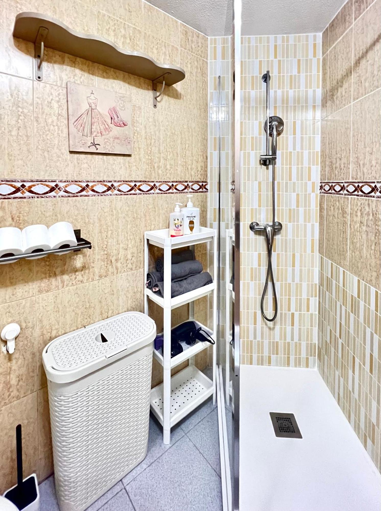 Renovated Cosy Studio 350 M Playa Del Cura, With Official Touristic License Torrevieja Dış mekan fotoğraf